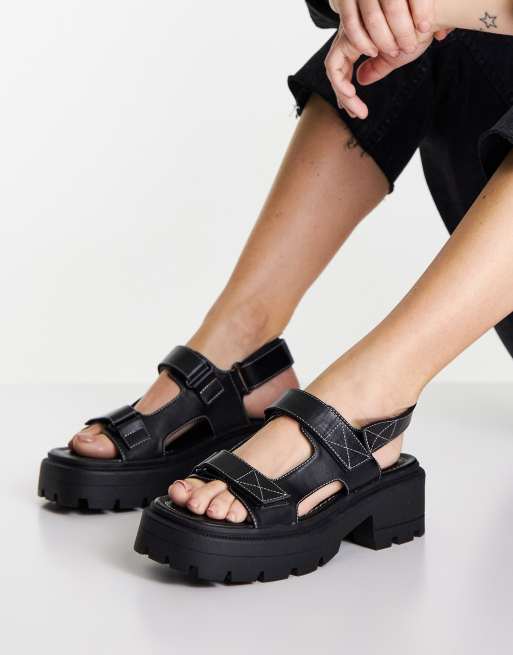 Black flat hotsell chunky sandals