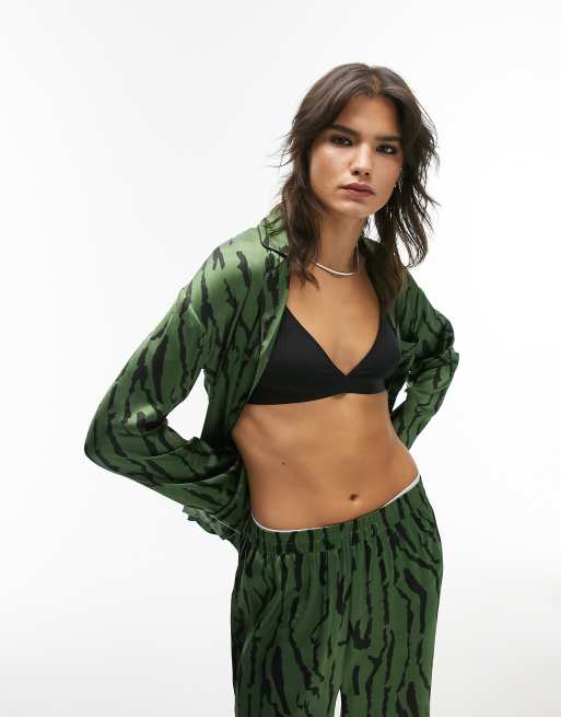 Topshop - Pigiama con camicia e pantaloni in raso verde con stampa tigrata e profili a contrasto , 4 di 4