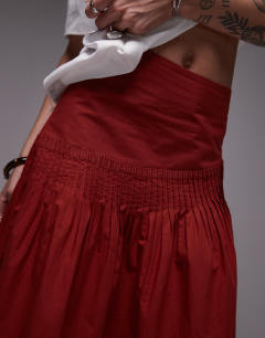 Model wearing Pintuck poplin full skirt in red