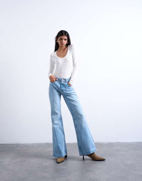 Topshop Pippa mid rise comfort stretch flare jean in bleach