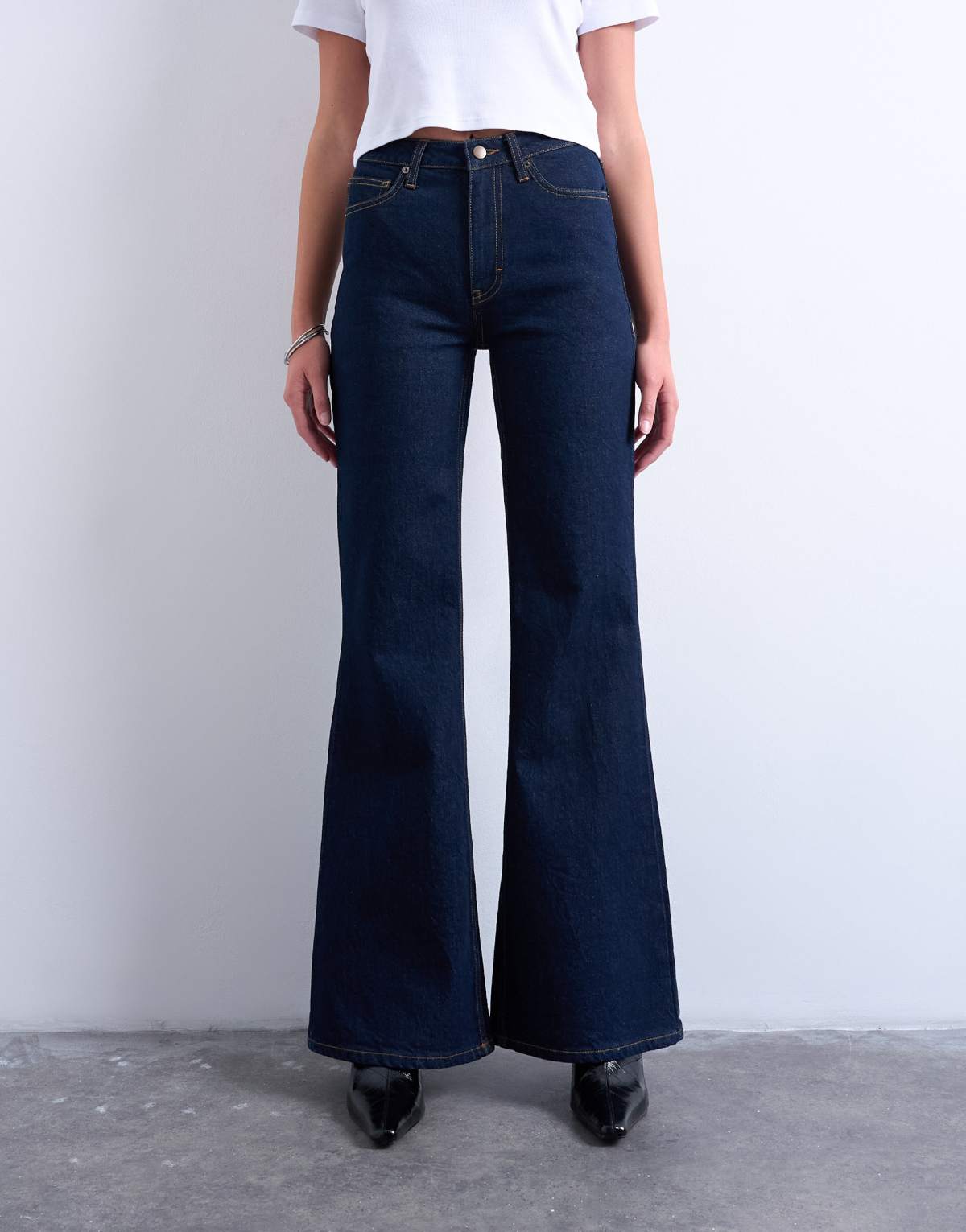 Topshop Pippa mid rise comfort stretch flare jean in indigo rinse