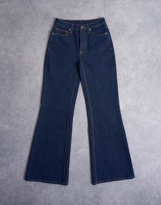 Topshop Pippa mid rise comfort stretch flare jeans in indigo rinse, 6 of 7