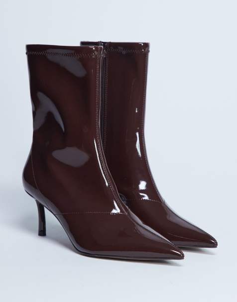 Topshop – Pippa – Spitze, elastische Stiefeletten in schokobrauner Lackoptik - view 1