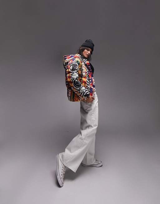 Topshop - Piumino multicolore con stampa college patchwork