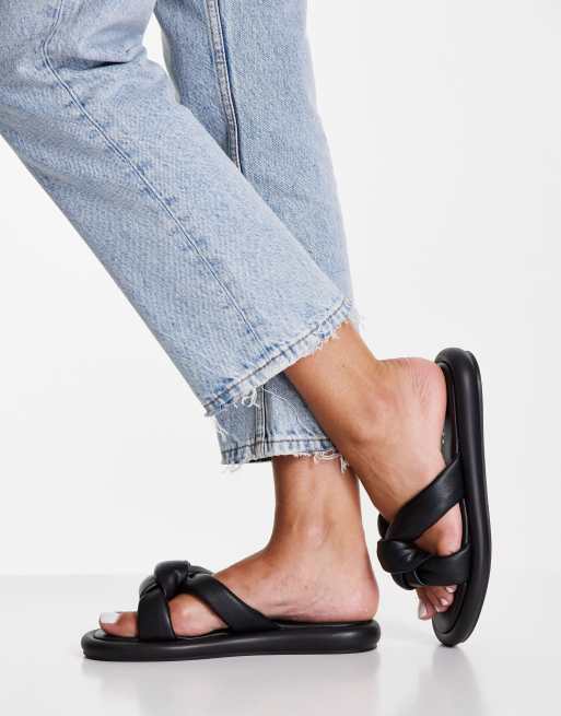 Topshop - Pixie - Sorte vatterede sliders med knude foran, 3 af 4