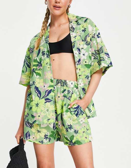 Topshop – Plażowy zestaw z koszulą i szortami w kolorowy hawajski wzór 