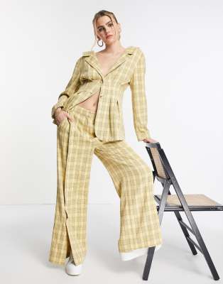 Shop Topshop Pleat Detail Wide Leg Pants In Yellow Plaid