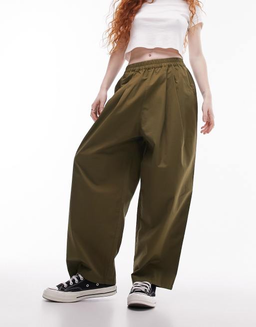 Topshop – Plisowane wsuwane spodnie z balonowymi nogawkami w kolorze khaki