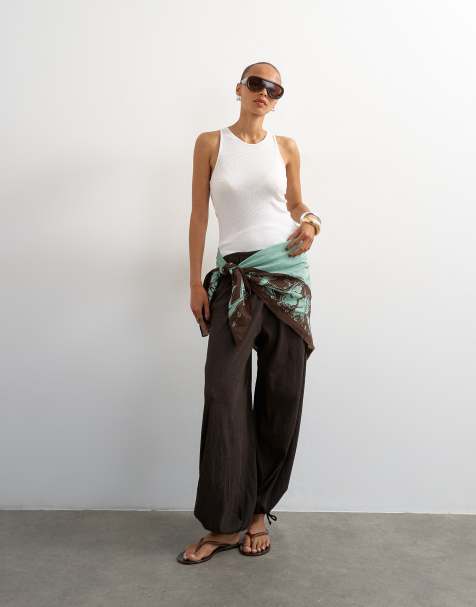 Topshop plisse balloon trouser in chocolate - view 1