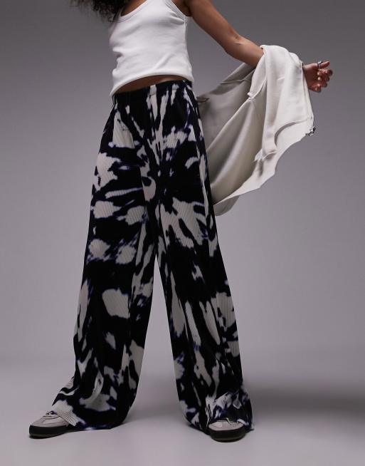 Topshop - Plissé broek met abstracte print in blauw