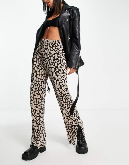 Topshop - Plissé broek met wijde pijpen en giraffeprint in zwart-wit