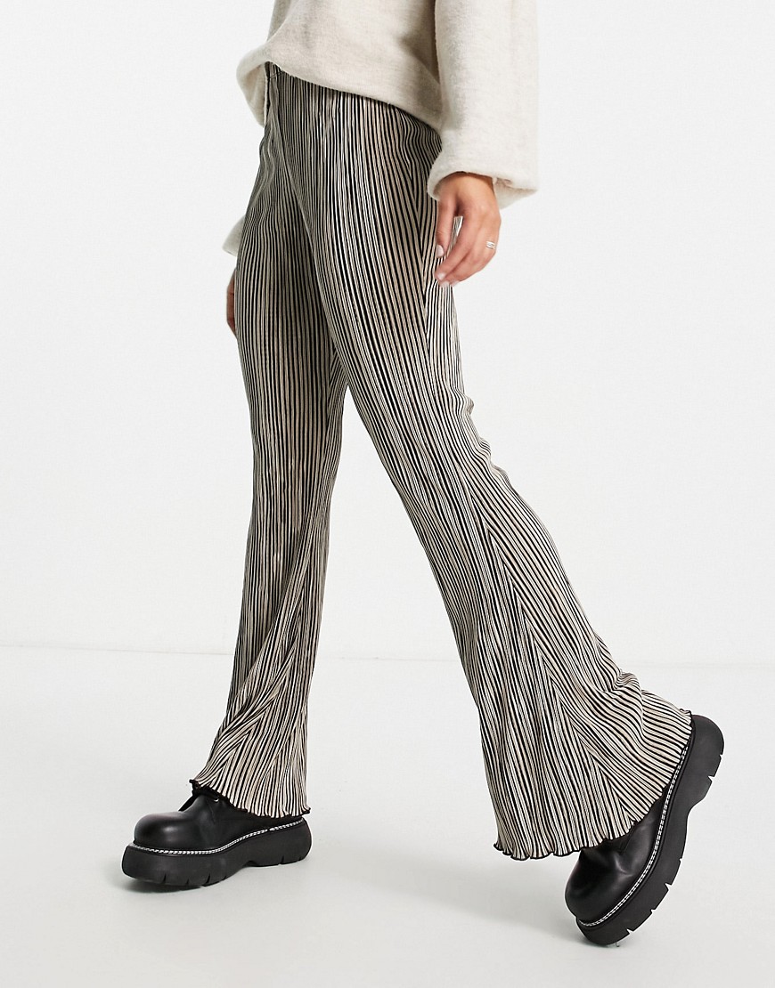 Topshop plisse flared pants in stripe print-Neutral
