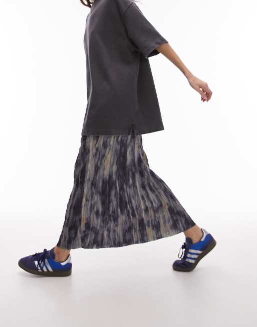 Topshop - Plissé midi rok van kreukelstof in blauw met acid wash