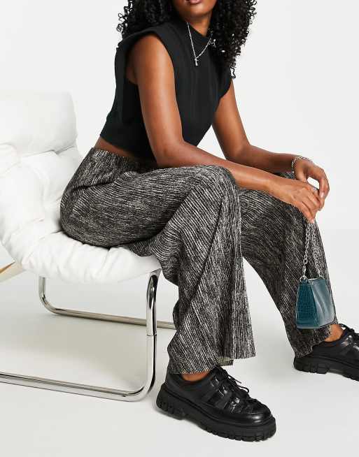 Topshop – Plissierte Hose in Anthrazit mit weitem Bein und Acid-Waschung