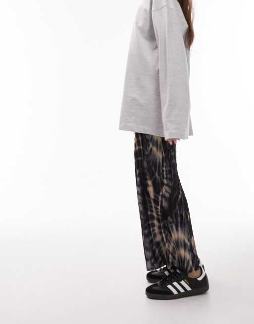 Topshop – Plissierter Midirock mit Batikmuster in Dunkelblau und Gold 
