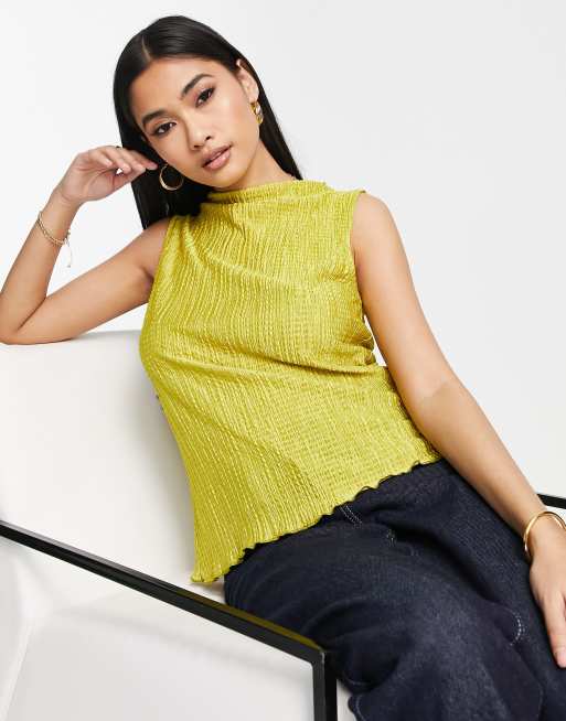 Topshop – Plissiertes, ärmelloses Oberteil in Grün mit Wasserfallkragen, 4 von 4