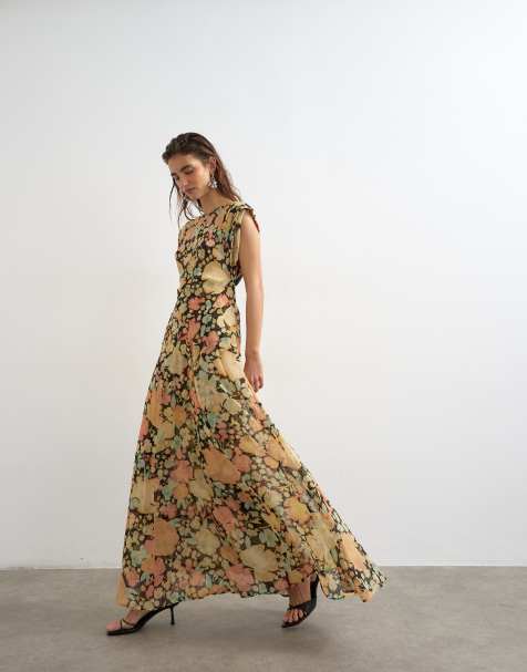 Topshop – Plissiertes Maxikleid mit Rückenausschnitt und Blumenmuster in Rosa und Grün - view 1