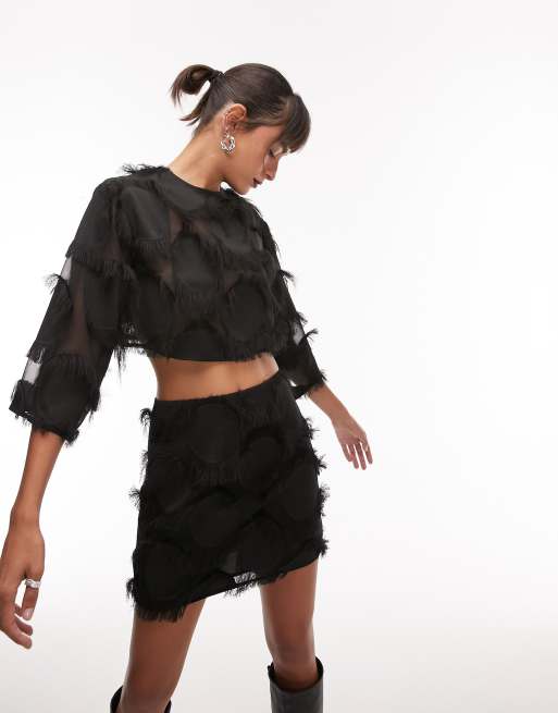 Topshop - Pluizige crop top met cirkelvormig motief in zwart, deel van co-ord set
