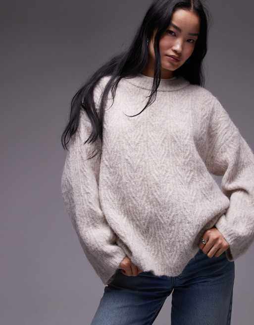 Topshop - Pluizige oversized gebreide trui met kabels en lichtbeige