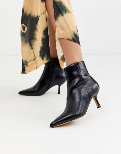 Pointed boot hot sale heels