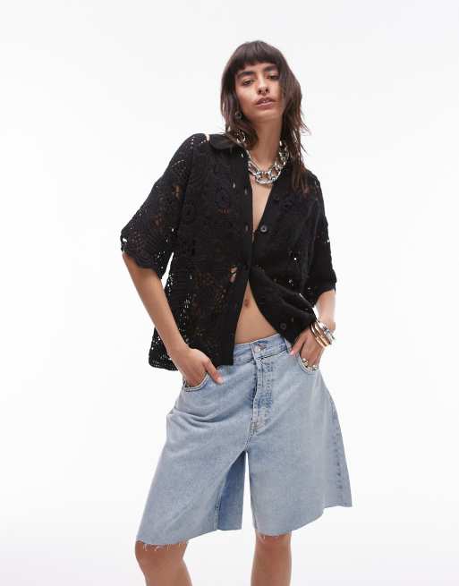 Topshop – Polohemd aus Strick in Schwarz mit Häkeloptik