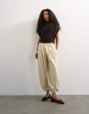 Topshop Poplin Balloon Pants In Brown