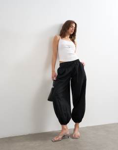 Poplin balloon trouser in black