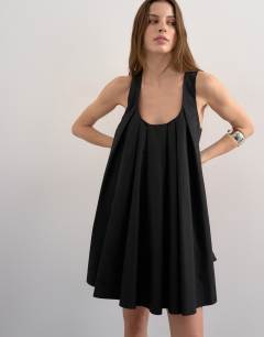 Poplin full hem pleated mini sundress in black