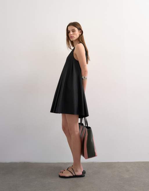Topshop poplin full hem pleated mini sundress in black, 2 of 4
