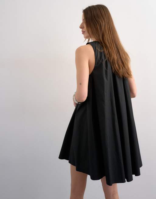 Topshop poplin full hem pleated mini sundress in black, 4 of 4