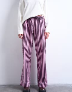 Model wearing Poplin stripe straight leg trouser in pink and purple stripe