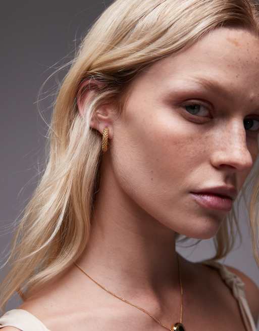 Topshop - Porter - Guldfarvede hoop-øreringe med tekstur i vandafvisende, rustfrit stål