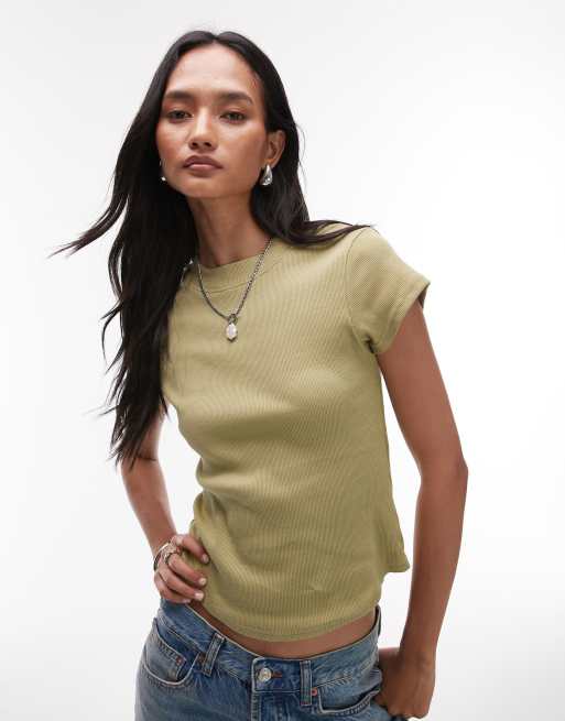 Topshop – Prążkowany dopasowany T-shirt z zaokrąglonym dołem w jasnym kolorze khaki