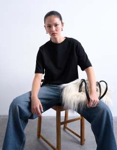 Premium basic short sleeve tee in black