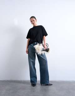 Model wearing Premium basic short sleeve tee in black
