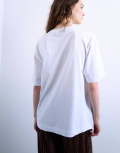 Model wearing Premium basic short sleeve tee in white
