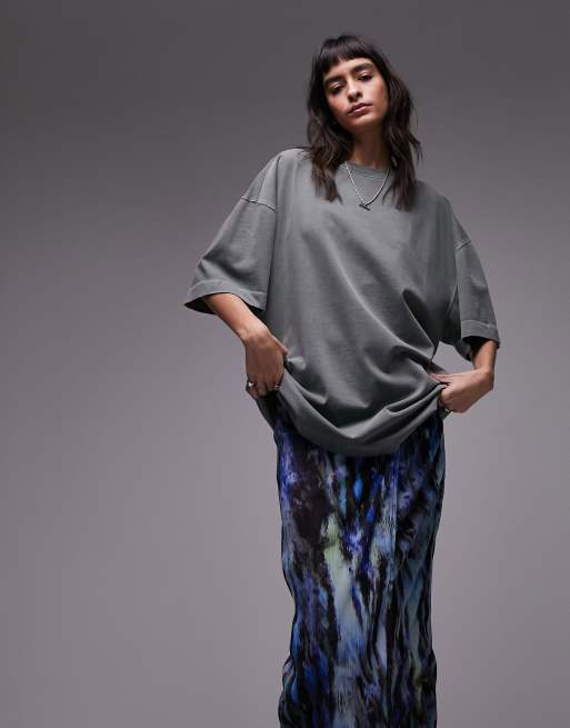 Topshop - Premium - Eenvoudig extreem oversized T-shirt met ronde hals, lange pasvorm en acid wash in saliegroen