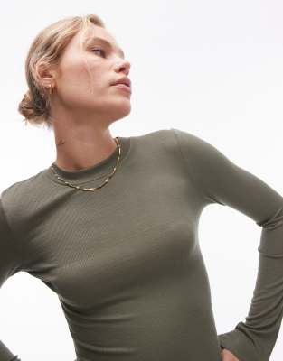 Topshop - Premium - Geripptes, langärmliges Oberteil in verwaschenem Khaki-Grün