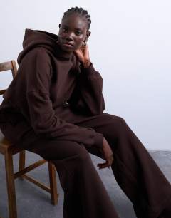 Premium heavyweight oversized hoodie in chocolate brown