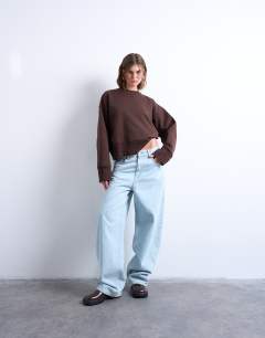 Model wearing Premium heavyweight oversized sweat in chocolate brown