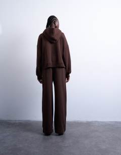 Model wearing Premium heavyweight straight leg jogger in chocolate brown