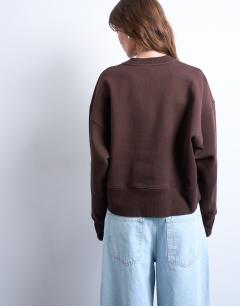 Model wearing Premium heavyweight sweat in chocolate brown