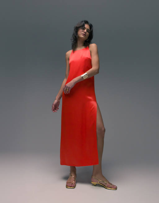 Topshop - Premium - Hoogsluitende maxi jurk in rood