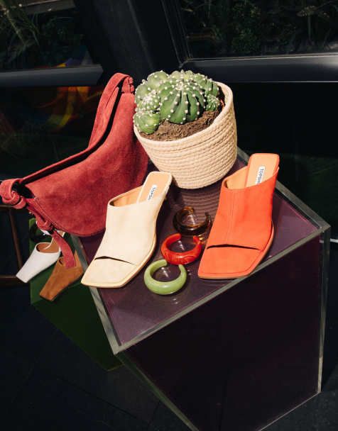 Topshop - Premium - Ilya - Røde mules i ruskind med åben og firkantet snude - view 1