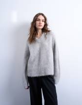 Topshop premium knitted fluffy v-neck alpaca jumper in light grey