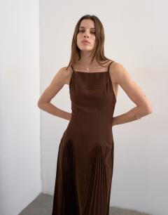 Model wearing Premium pleated high godet maxi dress in brown
