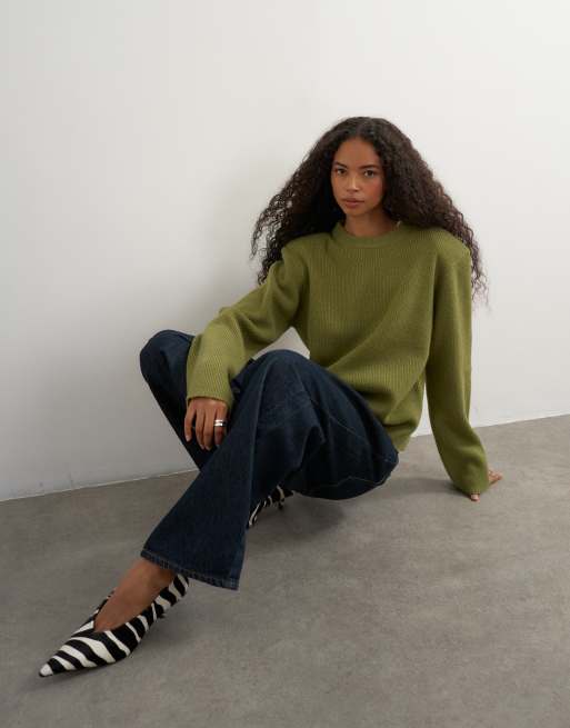 Topshop Premium-Pullover aus reiner Lammwolle mit Schulterpolstern in Grün mit blauen Kontrastabschlüssen, 4 von 9
