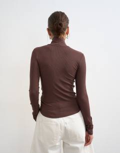 Model wearing Premium rib funnel neck long sleeve top in chocolate