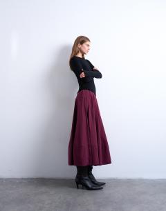 Model wearing Premium rib long sleeve top in black