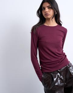 Model wearing Premium rib long sleeve top in burgundy